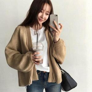[셀러허브]커리어우먼 엣지여리여리 여성스러운 심플 여성 숏 가디건 (S31559820)