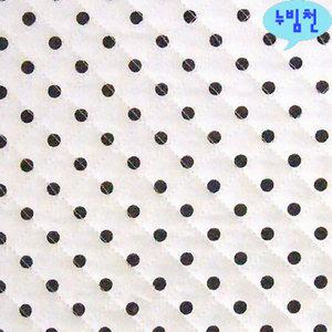 퀼트가게면혼방 누빔천 흰바탕검정도트-3889