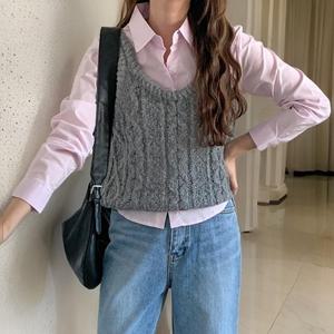 [다잇템] 여자 세미크롭 덤블 스카시 라운드 니트조끼