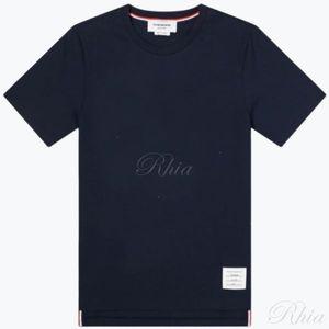 톰브라운 25SS 릴랙스핏 사이드 슬릿 미디움 웨이트 반팔티 MJS067A 00042 415