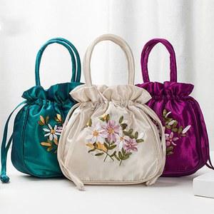 여성 양동이 가방 탑 핸들 핸드백 전화 가방 여름 작은 지갑 국립 스타일 수 놓은 꽃 패턴 Drawstring 가방