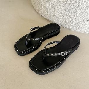 아일렛 버클 스퀘어 쪼리 스터드슬리퍼 2cm