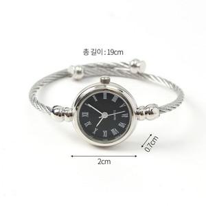 와이어 뱅글 여성 손목시계 블랙 여자패션시계