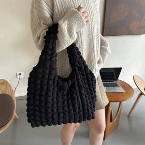 휘뚜루마뚜루 에코백 구름백 여름 퀼팅 가방 보부상 폼폼 퀼티드백 식빵백
