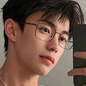 금테 안경 요즘유행하는 연예인 브랜드 패션 여자 가벼운 얼큰이 안경태