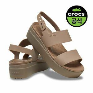 [보리보리/크록스 슈즈]크록스공식 여성 BROOKLYN LOW WEDGE LAM (25SW