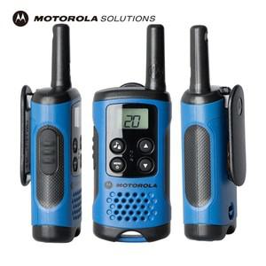 Motorola 워키토키 TLKR-T40 sin licencia, pantalla LCD, 8개 채널 및 최대 4km 범위, AA 배터리 사용(배