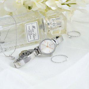 [DKNY] 도나카란뉴욕 베이직 심플 뱅글 팔찌시계
