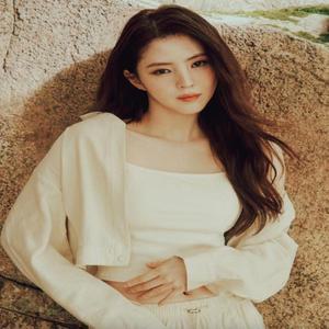 지오다노 NEW [한소희] 여자 롱슬리브 셔츠 자켓 05375517