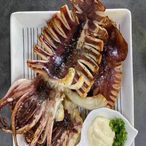 당일작업 쫄깃한 구룡포 반건조 오징어 5미 550~1.2kg