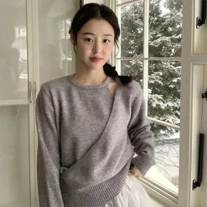 (포인트룩/여리핏) 헤브링 컷아웃 홀터 랩 버튼 니트 nt4887