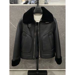 리버클래시 24F/W 블랙 페이크 레더 보아퍼 세미오버핏 무스탕 점퍼(LKW25451)