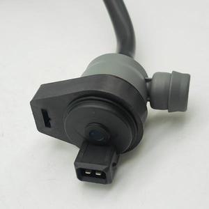 BMW 호환 F01 F02 13907636152 용 파이프 카본 탱크 벤트 밸브가 있는 연료 브리더