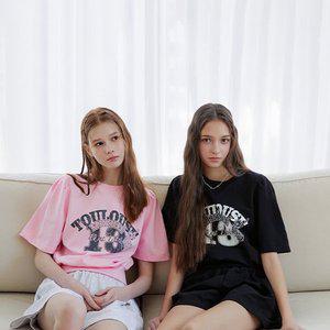[에고이스트](대구신세계)[BLUE LABEL] 프린트 볼륨 스웨트 반팔 티셔츠 (ER2OTH07)
