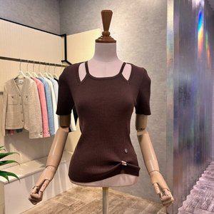 AOZ2QW33D_슬림 핏 트임 넥 라인 니트