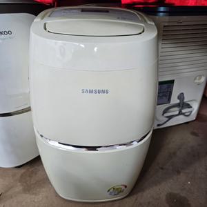 (중고) 삼성제습기 10L AY-105DBAWK 작동 잘 됩니다.