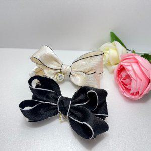 러블리 화이트 블랙 세련 시크 긴머리 집게 핀