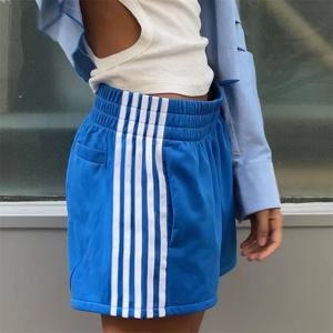 여성용 Y2K 스트라이프 스웨트 반바지 포켓이있는 신축성있는 허리 라운지 반바지 Preppy Teen Girl 귀여운 반바지 요가 조깅 운동