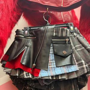 2025 새로운 여성 코 튼 레이스 패치 워크 디자인 격자 무늬 미니 가죽 스커트 streetwear 여성 현대 펑크 불규칙한 주름 스커트