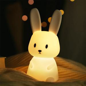 LED 밤 빛 귀여운 토끼 동물 만화 실리콘 램프 디 밍이 가능한 USB 충전식 어린이 침실 선물 잠자는 빛