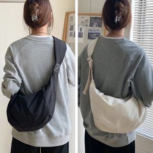 2025 신상 여름 대용량 캐주얼 나일론 여성 숄더백 한국 스타일 호보백 젊은층 크로스바디 숄더백