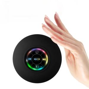 2025 새로운 욕실 방수 무선 LED 흡입 컵 미니 블루투스 스피커 휴대용 야외 스포츠 스테레오 스피커