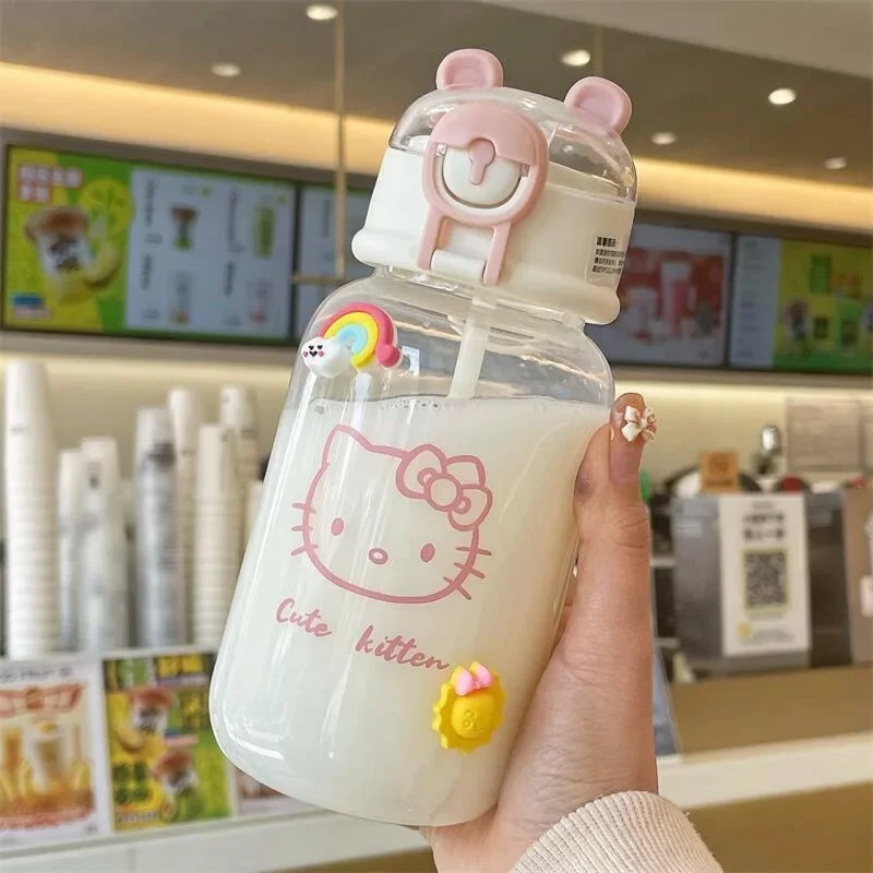 Sanrio Anime 투명한 밀짚 컵 헬로 키티 Pochacco 500ML 만화 플라스틱 워터 컵 밀짚 마시는 학생 휴대용 손잡이