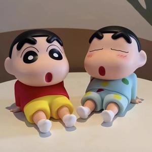Crayon Shin-Chan 피규어 전화 홀더 Kawaii 애니메이션 데스크탑 장식품 만화 TV 시청 전화 지원 귀여운 인형 장식