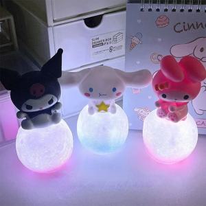 Sanrio 헬로 키티 야간 조명 빛나는 어린이 장난감 머리맡 램프 애니메이션 만화 Kuromi Cinnamoroll 귀여운 어린이 선물 선물