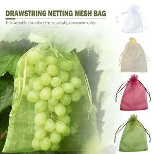 50pcs 과일 보호 가방 안티 버드 정원 그물 가방 딸기 포도 메쉬 가방 Plante 야채 그물 커버 정원 도구