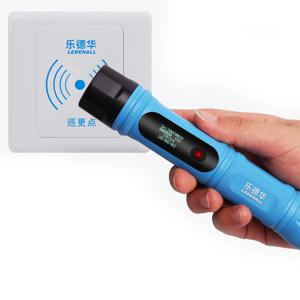 영어 소프트웨어 IP67 방수 USB 금속 RFID 가드 투어 순찰 시스템, LED 조명, 무료 10 체크 포인트, 2 직원 RFID 태그
