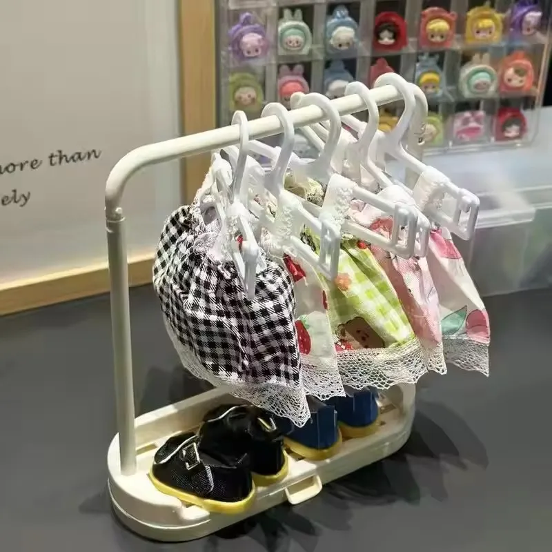 Bjd 인형 옷 보관함 20cm 신발 디스플레이 랙 인형 미니 Labubu 옷 걸이 보관함 옷 지원 랙 어린이 선물