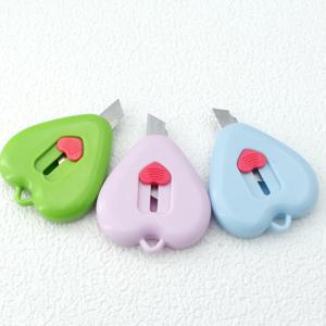 마카롱 배색 하트 모양 만능칼 포장 풀기용 귀엽고 유용한 미니 만능칼