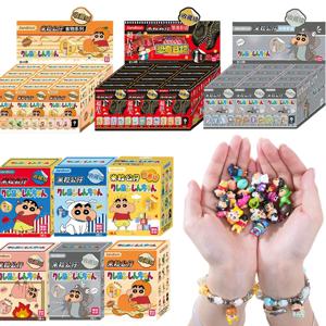 정품 12pcs 상자 크레용 신짱 아기 쌀 시리즈 조수 놀이 블라인드 박스 사랑스러운 인형 손 모델 선물 주위에 작은 장식품
