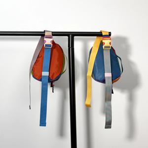 유행 캐주얼 Crossbody 가방 내구성 나일론 야외 여행 배낭 하이킹 및 레저 활동을위한 남여 작은 허리 가방
