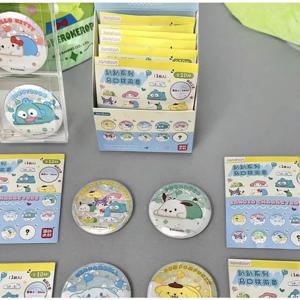 Sanrio Family Lying Down 시리즈 철 에나멜 핀 싱글 배지 듀얼 컬러 시프트 가챠 애니메이션 카와이 소장품 선물
