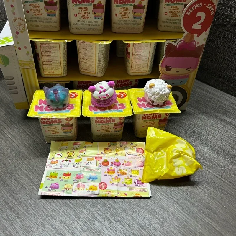 NUM NOMS 향수 인형 귀여운 점액 미스터리 메이크업 립글로스 냄새 스낵 블라인드 박스 장난감 컬렉션 장식 어린이 선물