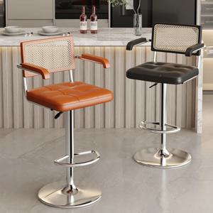 Luxe Retro Bar Seat 조정 가능한 등나무 등받이 의자 회전 프론트 데스크 체크 아웃 발 의자 홈 주방 아일랜드 다이닝 시트