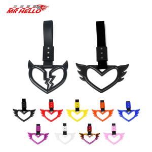 1pcs 견인 밧줄 심장 반지 자동차 견인 장식 벨트 기차 버스 핸들 핸드 스트랩 드리프트 매력 스트랩 드리프트 전면 견인 후크 자동차 스타일링