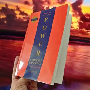간결한 권력의 48가지 법칙 로버트 그린(Robert Greene)의 영어 도서 정치 리더십 정치 철학 성인을 위한 동기 부여 도서