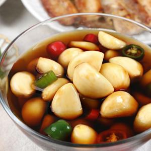 셰프애찬 마늘 간장 짱아치 500g