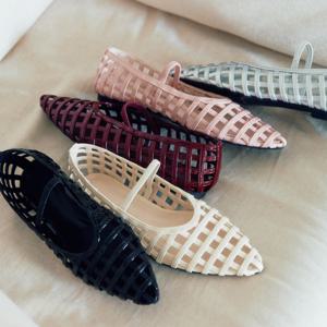 [정상가 123,000원] 4Colors 슬림 토우 피쉬넷 큐브 밴딩 플랫 슈즈 I KM400