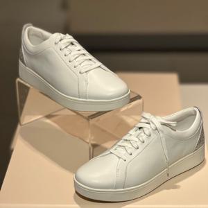 핏플랍 25S/S 크리스탈-백 탭 여성 스니커즈 FFSO5E504SV 실버