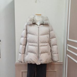 [BCBG]O 재키구스다운 B4DAF824  71