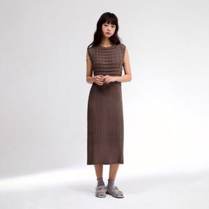 [라플리] 스테어 플리츠 슬리브리스 원피스_LPOPM025010