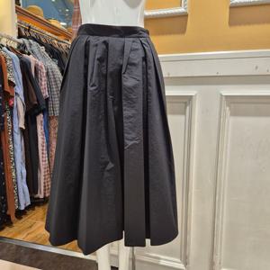 [BCBG] 비씨비지 가을24 모노그램 스커트 B4C8S224