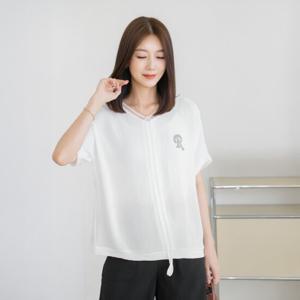 엄마옷 마담4060 냉감 블링큐빅셔링 심플 루즈 브이넥 반팔 티셔츠-ZTE2507005-
