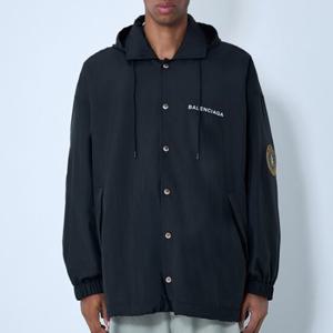 25 SS 발렌시아가 Windbreaker 앰블럼 로고 패치 윈드브레이커 자켓 블랙 839071 TSO35