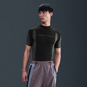 나이키반팔티 OQC IB1523-010 맨 나이키 테크 레이어 반팔 탑
