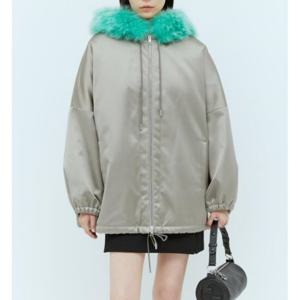 25 SS 구찌 여성 퍼 후드 새틴 봄버 자켓 그레이 759525 Z8BMV 1174
